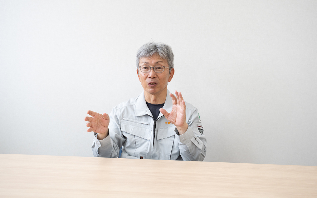櫃間 雄次